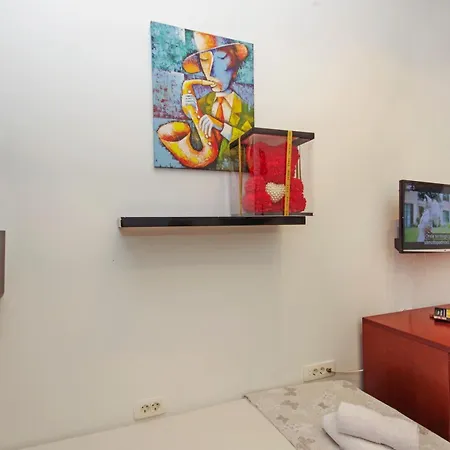 Campus Apartment Split